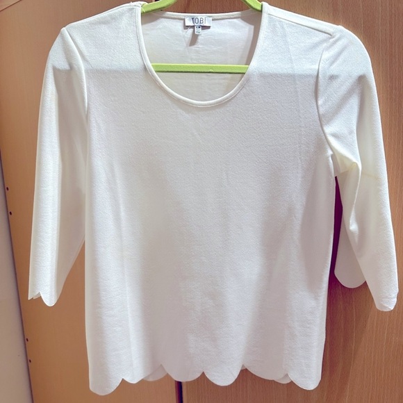 Lulus Tops - White Scalloped Blouse